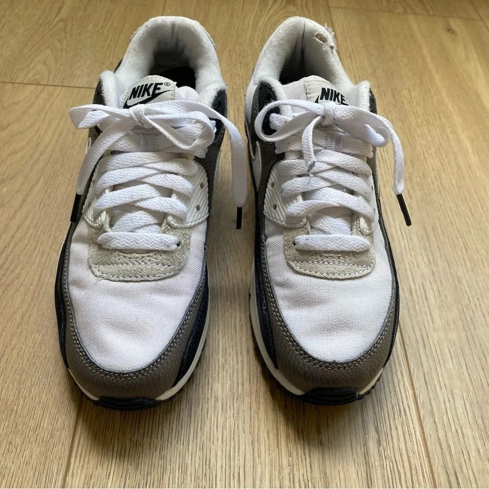 Moving Sale * Nike Air Max 90 White Grey Black Sneakers Size 7 Athletic Active